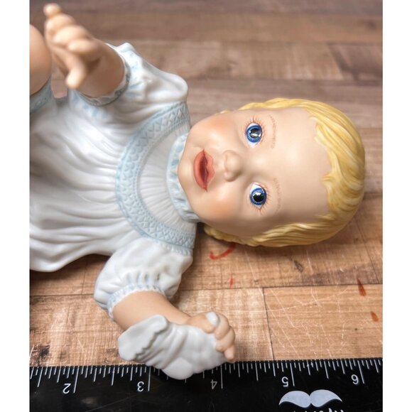 Lenox Babys First Shoes Porcelain Figurine Collectors Edition 1990 - Picture 10 of 10